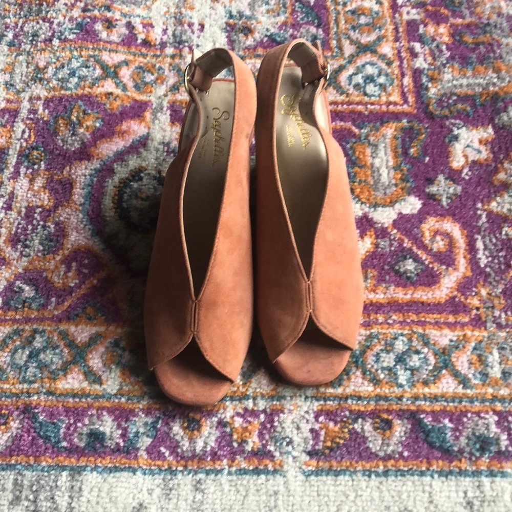 Worn Seychelles shoes sz 7